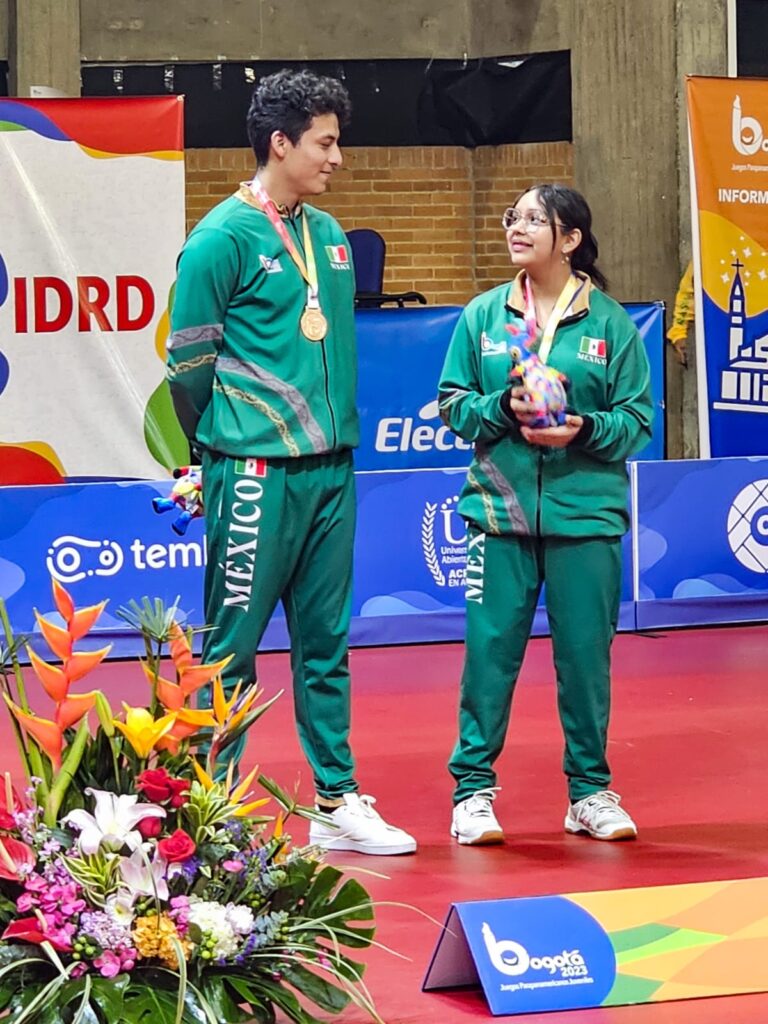 Jesús Alamaraz y Brissia Hernández se colgaron un bronce en dobles mixtos.
